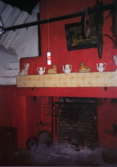 Erkki Soininen - Domestic objects at Bunratty Folkpark, Ireland 1996